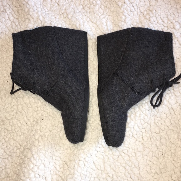 ✨ Toms Booties ✨ - Picture 5 of 9